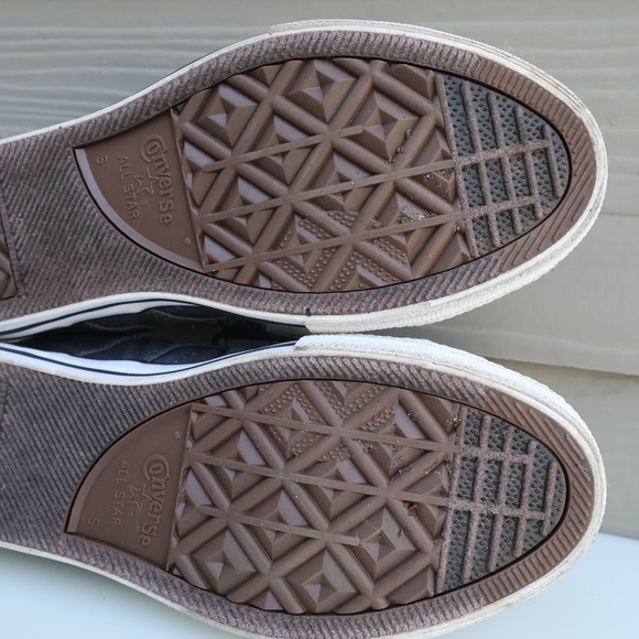 Converse Chuck Taylor All Star Low Top Gray Red Youth Size 5 - Picture 7 of 9